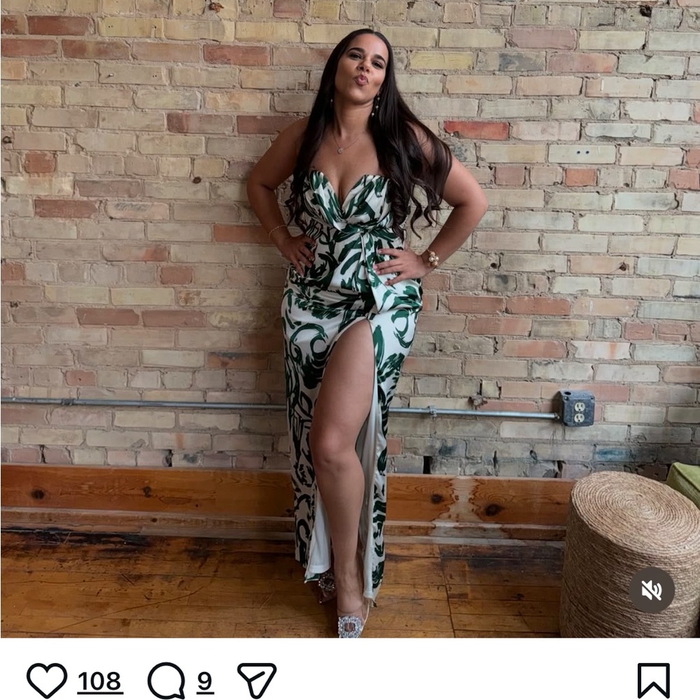 Elegant Green and White Maxi Dress